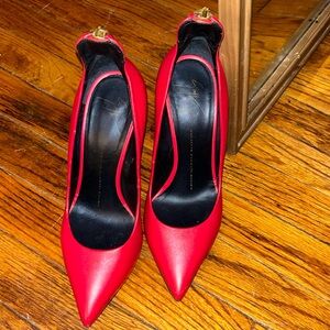 Giuseppe Zanotti Red Pump Gold Zipper